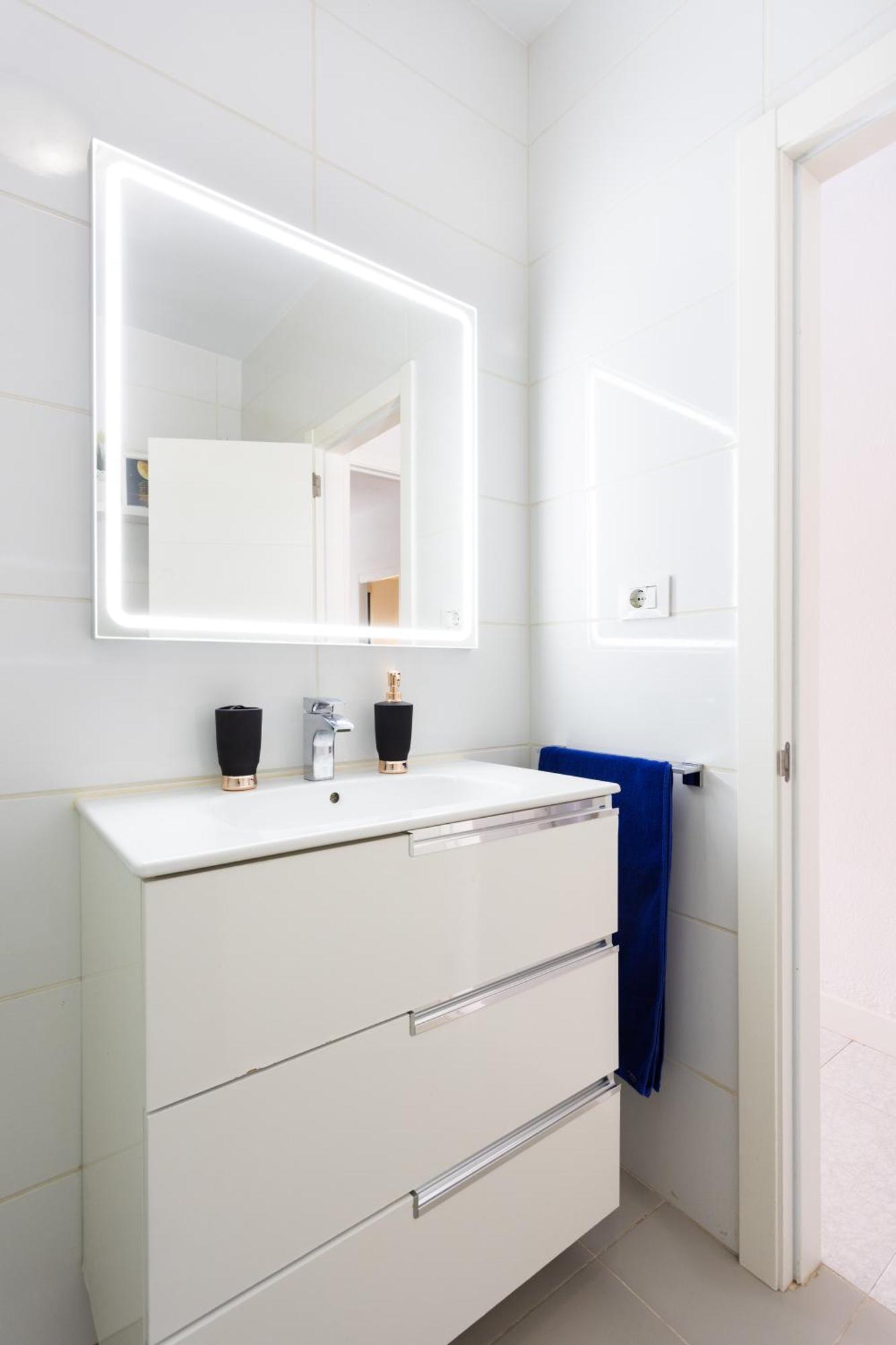 Classbnb - Seafront Apartment At Las Vistas Beach Арона Экстерьер фото